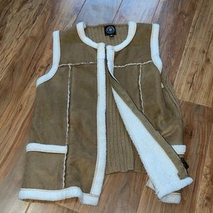 Carolyn Taylor sz large faux suede vest